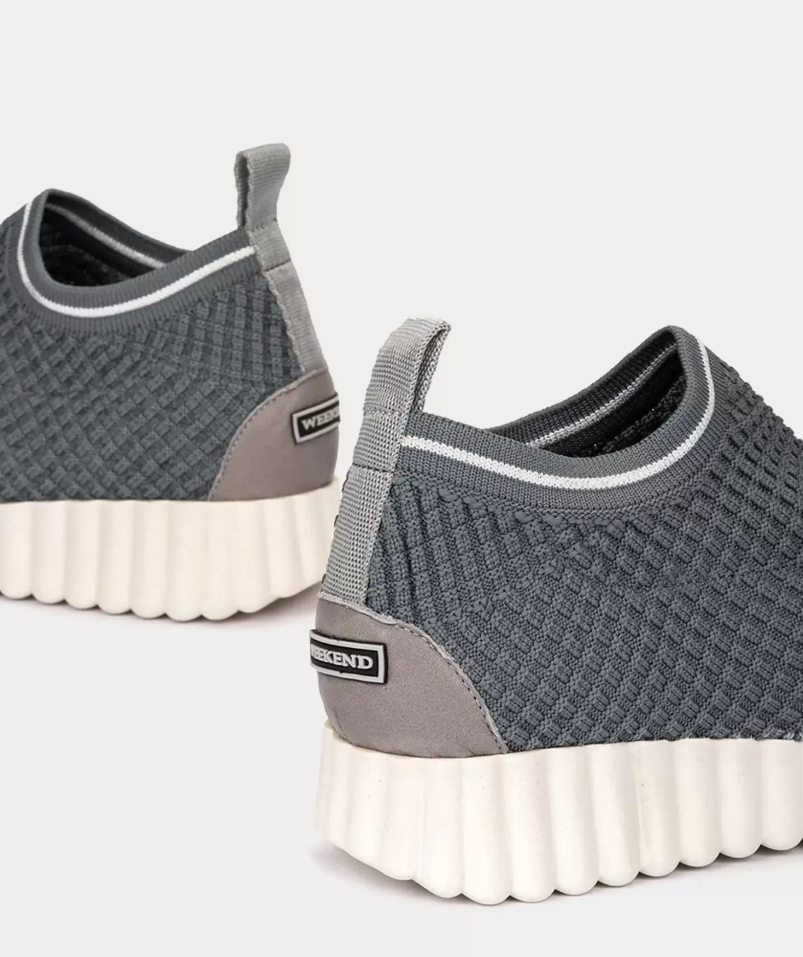 Chaussure Pedro Miralles Baskets Chaussettes En Tissu Avec Detail Brillant Sur La Cheville Short Sock Gris