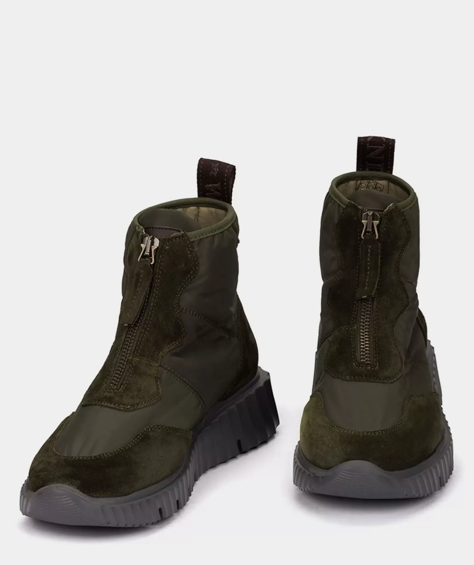 Chaussure Pedro Miralles Baskets En Cuir Fendu Et Textile De Couleur Vert Fonce Meme Kaki
