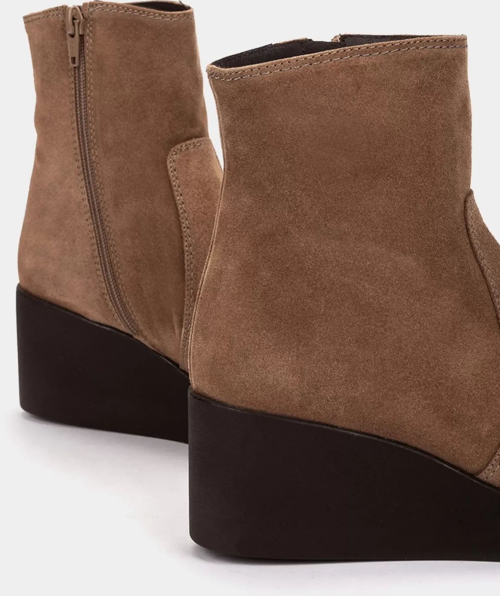 Chaussure Pedro Miralles Bottines A Semelle Compensee Avec Plateforme En Croute De Cuir Marron Velour Birra