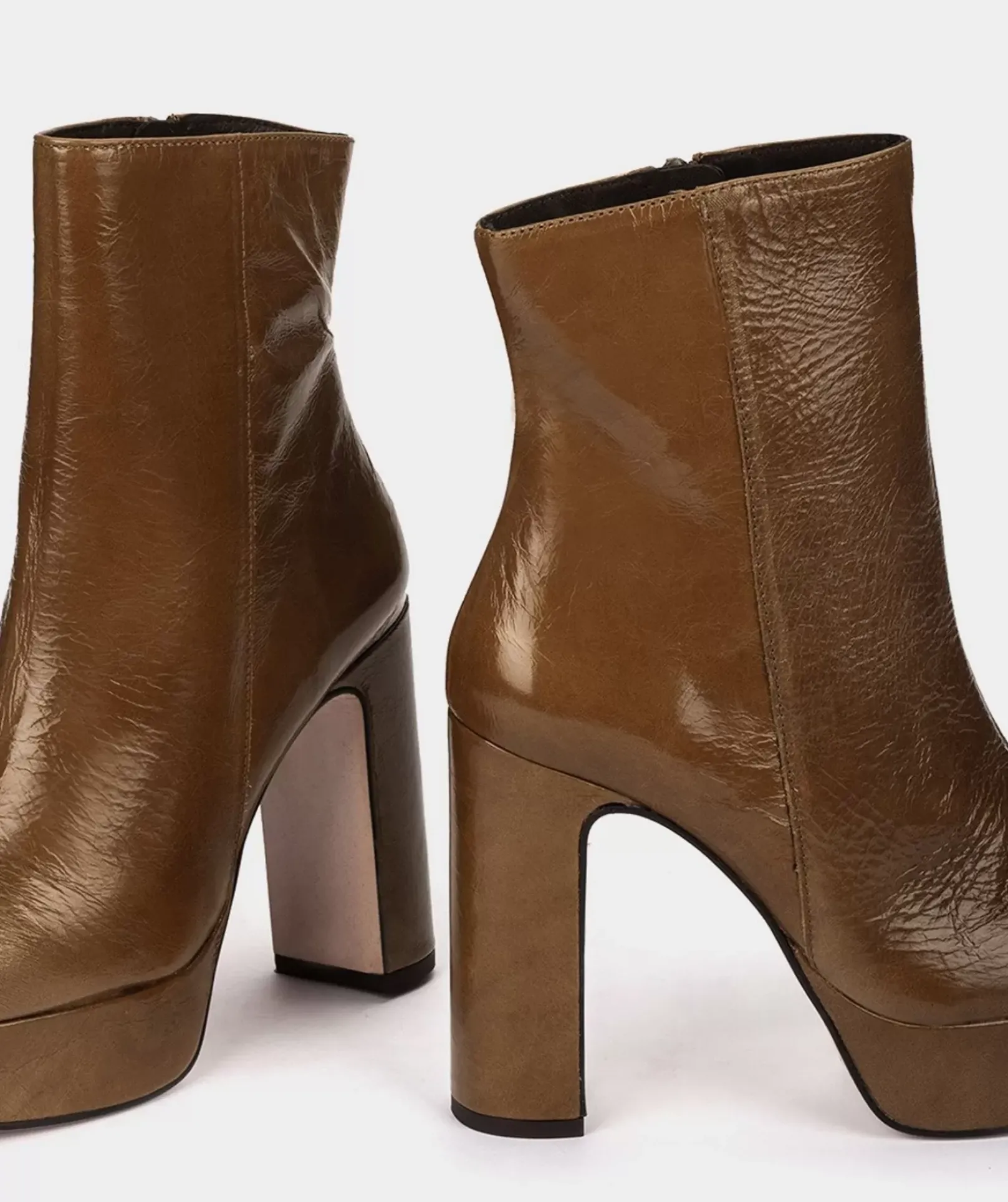 Chaussure Pedro Miralles Bottines A Talons Avec Plateforme En Cuir Verni Marron Venice Polisandro