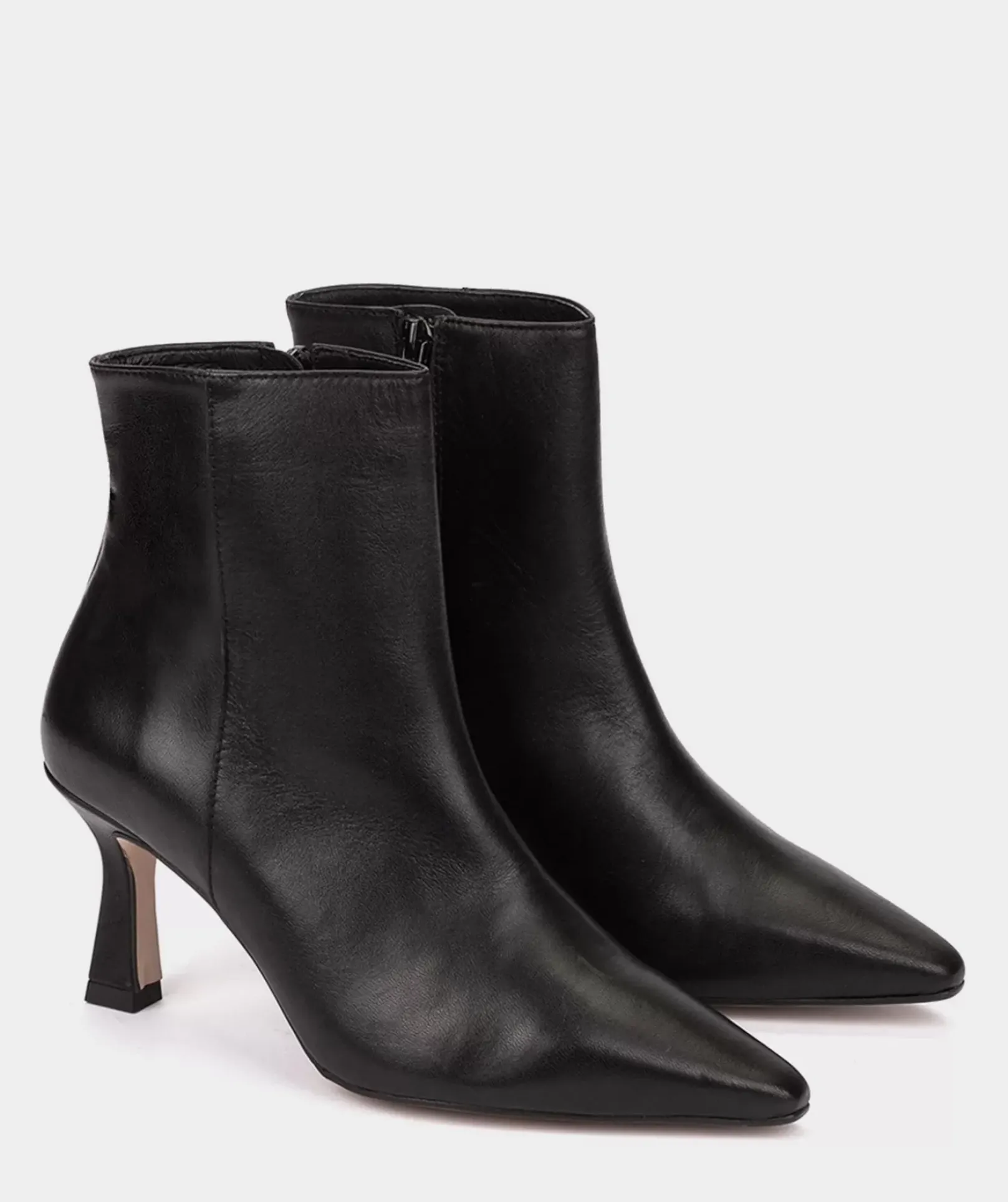 Chaussure Pedro Miralles Bottines A Talons Et Bout Pointu, Confectionnees En Cuir Beige Seta Arena