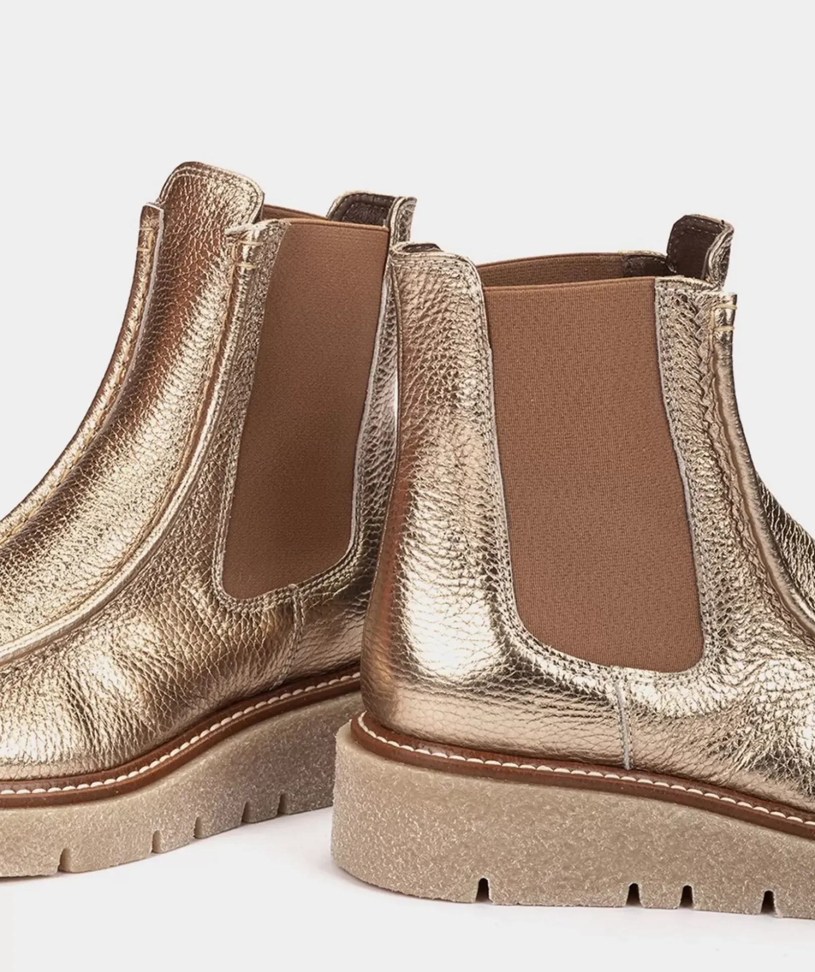 Chaussure Pedro Miralles Bottines En Cuir Avec Cotes Elastiques De Couleur Platine Nucleo Metal Platino