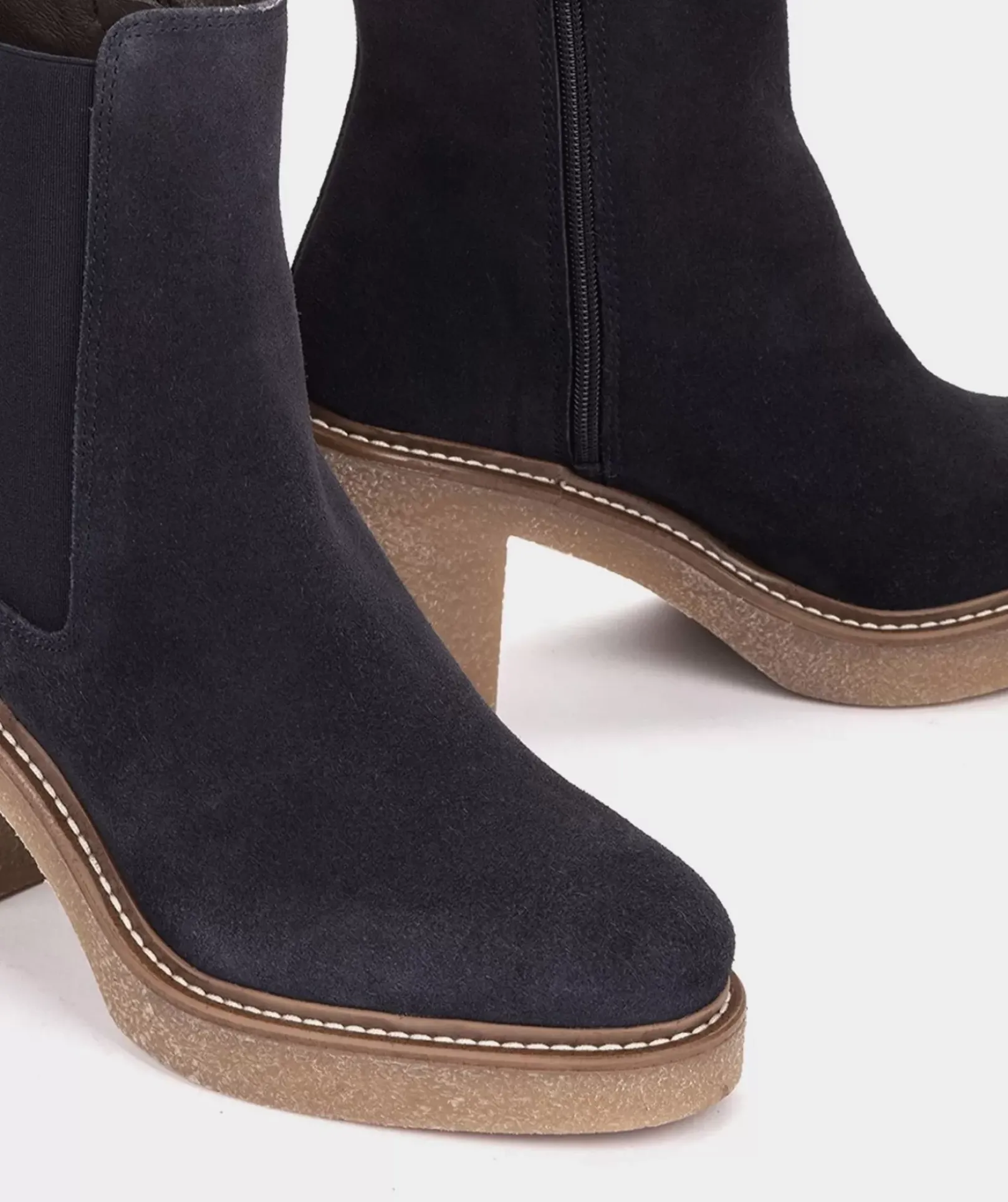 Chaussure Pedro Miralles Bottines En Cuir Bleu Marine Avec Empiecements Lateraux Elastiques Velour Navy