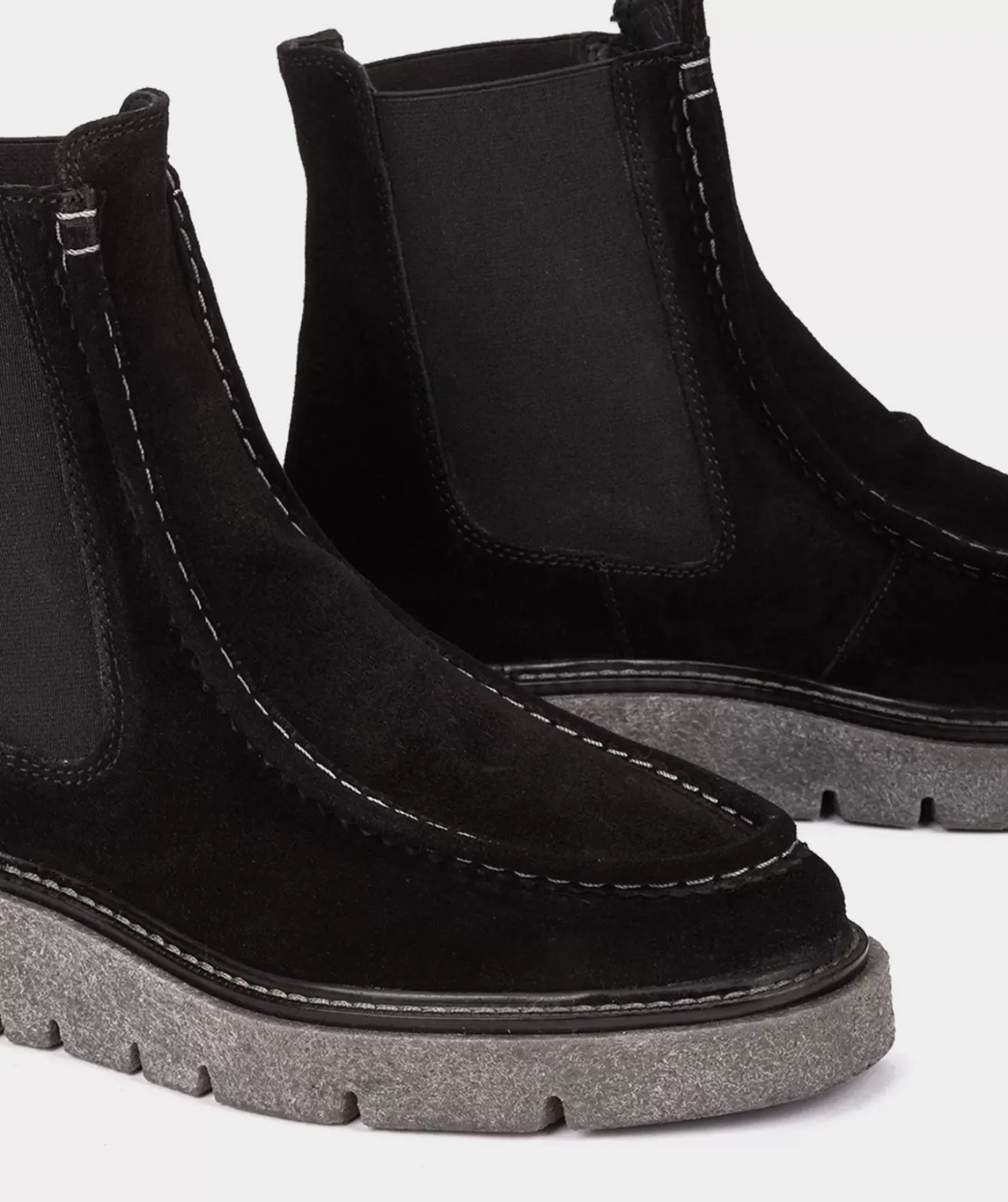 Chaussure Pedro Miralles Bottines En Cuir Fendu Avec Cotes Elastiques Noirs Velour Negro