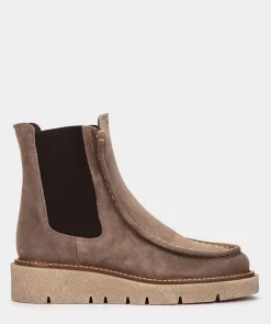 Chaussure Pedro Miralles Bottines En Cuir Fendu Avec Cotes Elastiques Beiges Velour Marmota