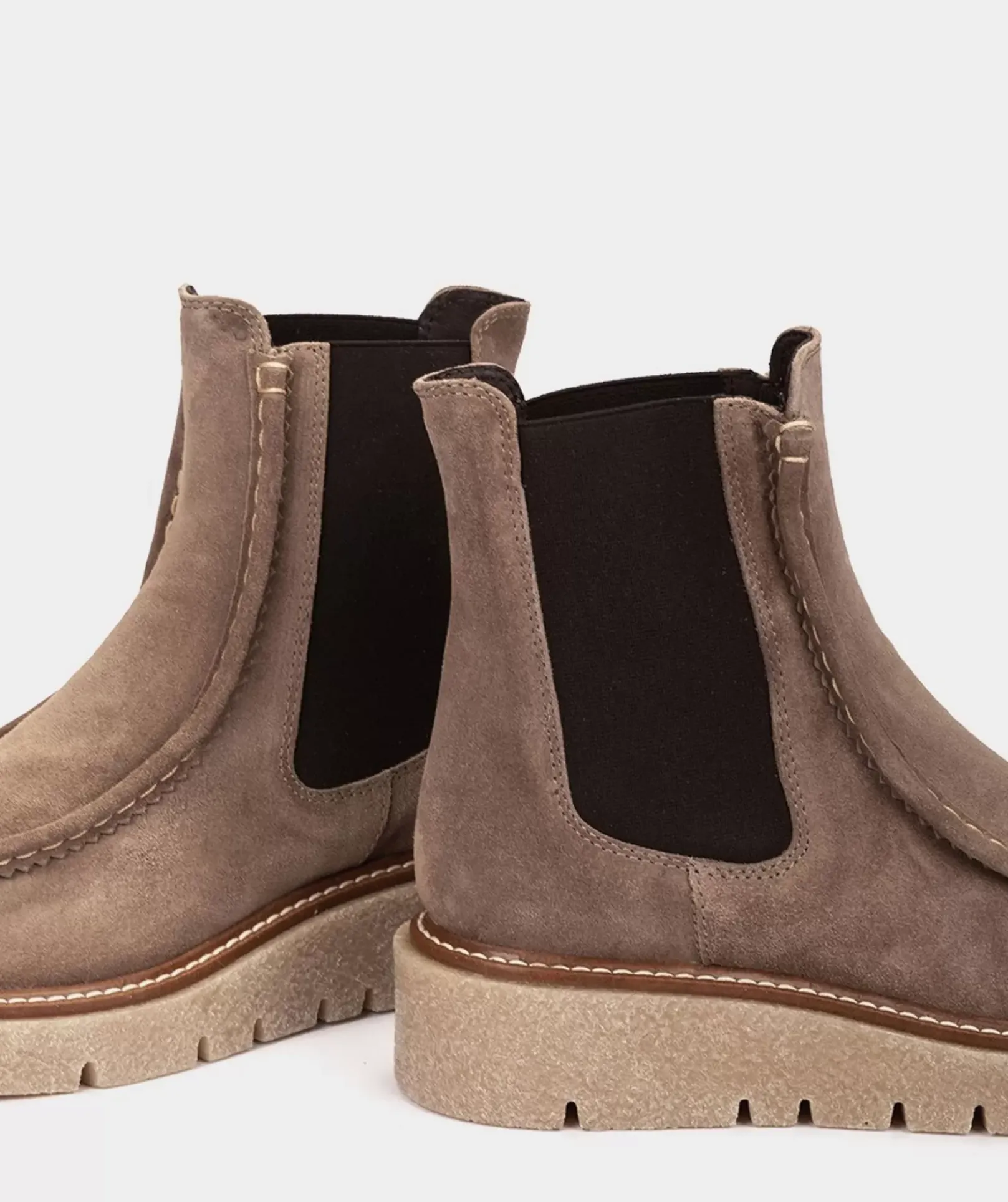 Chaussure Pedro Miralles Bottines En Cuir Fendu Avec Cotes Elastiques Beiges Velour Marmota