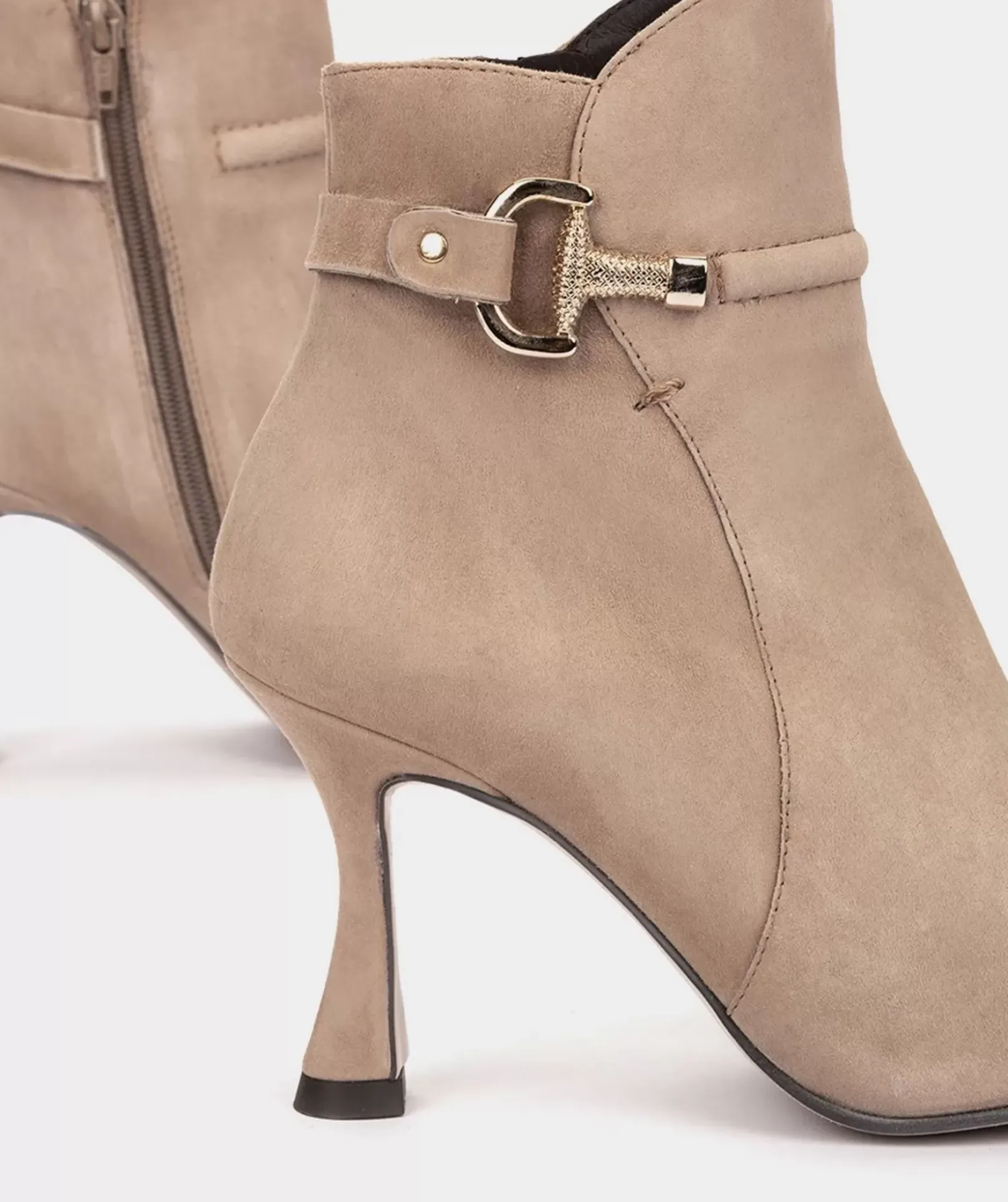 Chaussure Pedro Miralles Bottines En Daim De Couleur Beige Amalfi Sabbia
