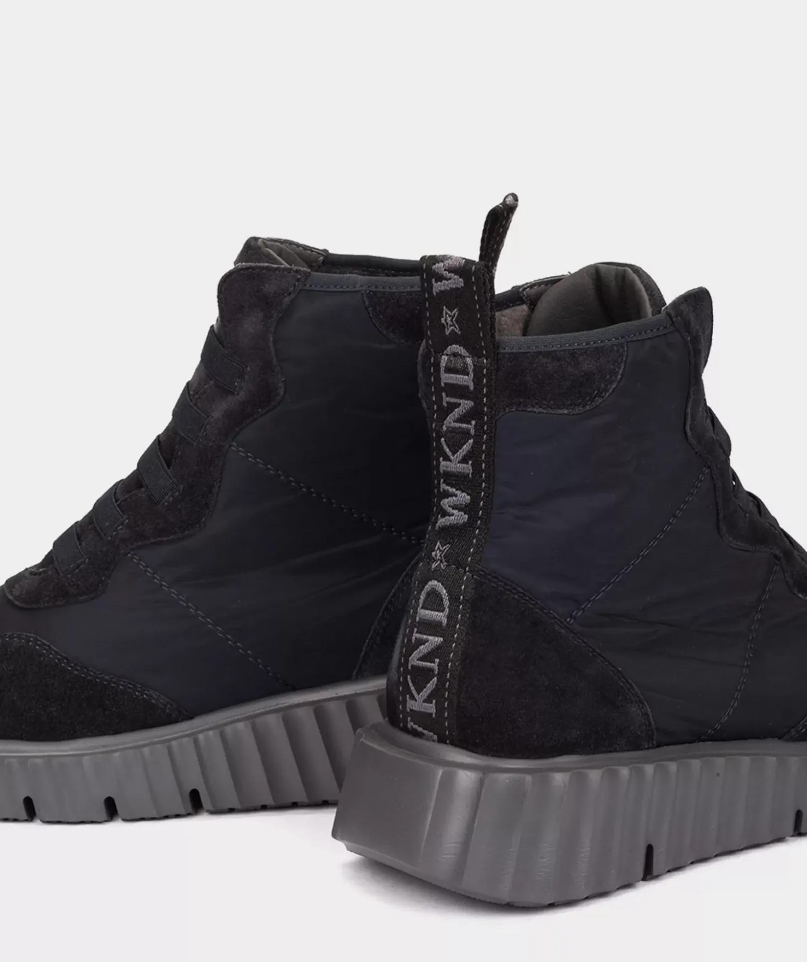 Chaussure Pedro Miralles Bottines Sportives En Croute De Cuir Et Tissu De Couleur Bleu Marine Meme Marino