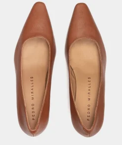 Chaussure Pedro Miralles Chaussures A Talons A Bout Pointu En Cuir Fauve Seta Cuero
