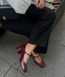 Chaussure Pedro Miralles Chaussures A Talons Hauts En Cuir Verni De Couleur Vin Reflex Wine