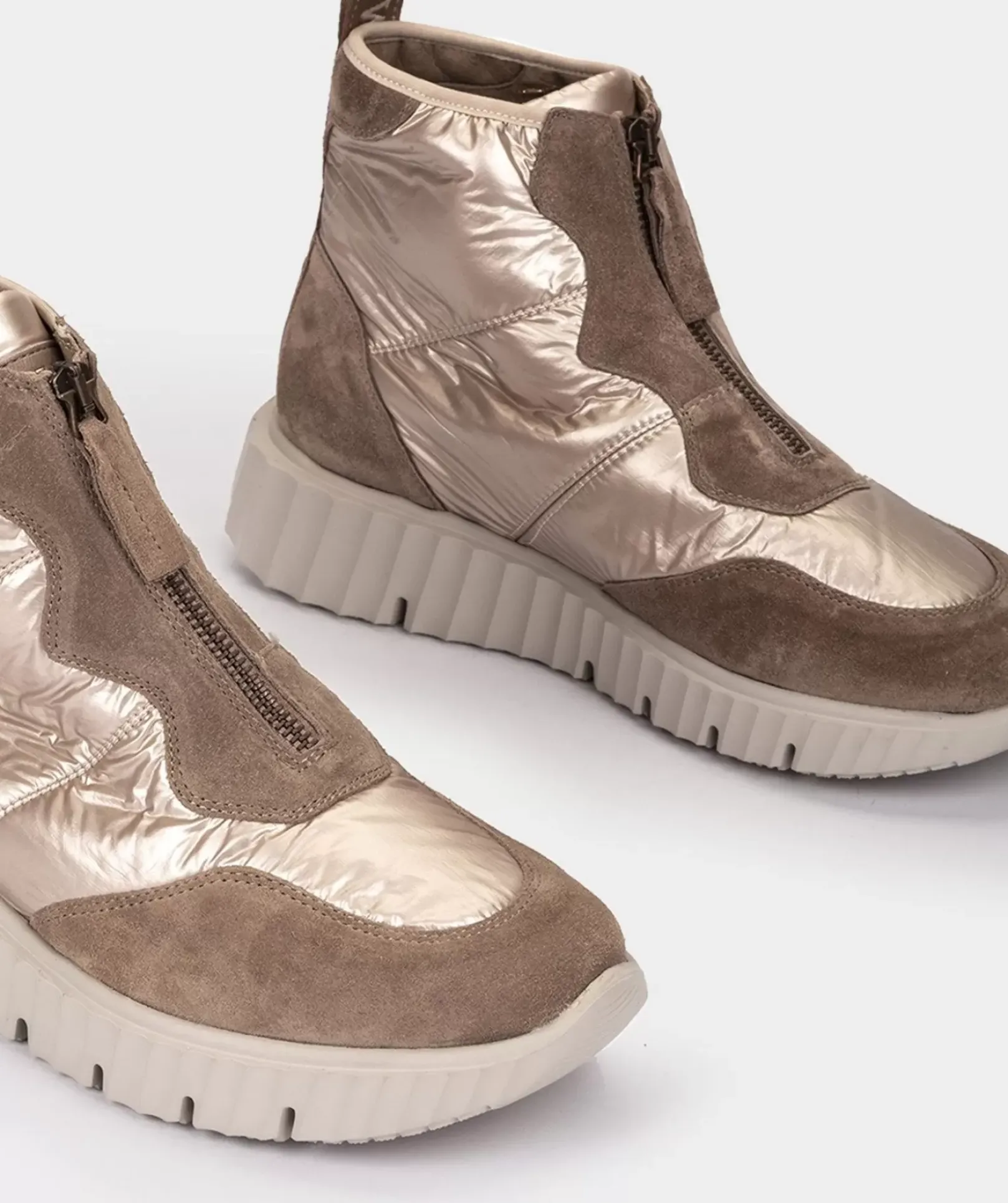 Chaussure Pedro Miralles Chaussures De Sport En Daim Et Tissu Marron Meme Gabardina