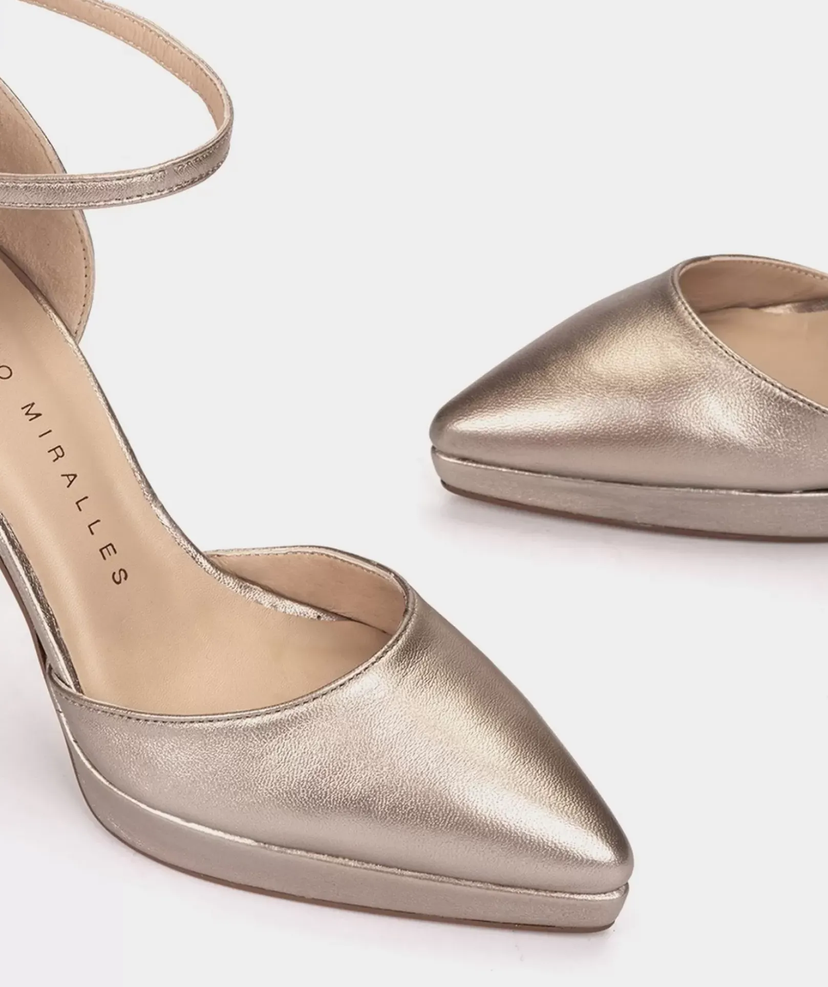 Chaussure Pedro Miralles Talons Compenses En Cuir Metallise Napa Metal Humo