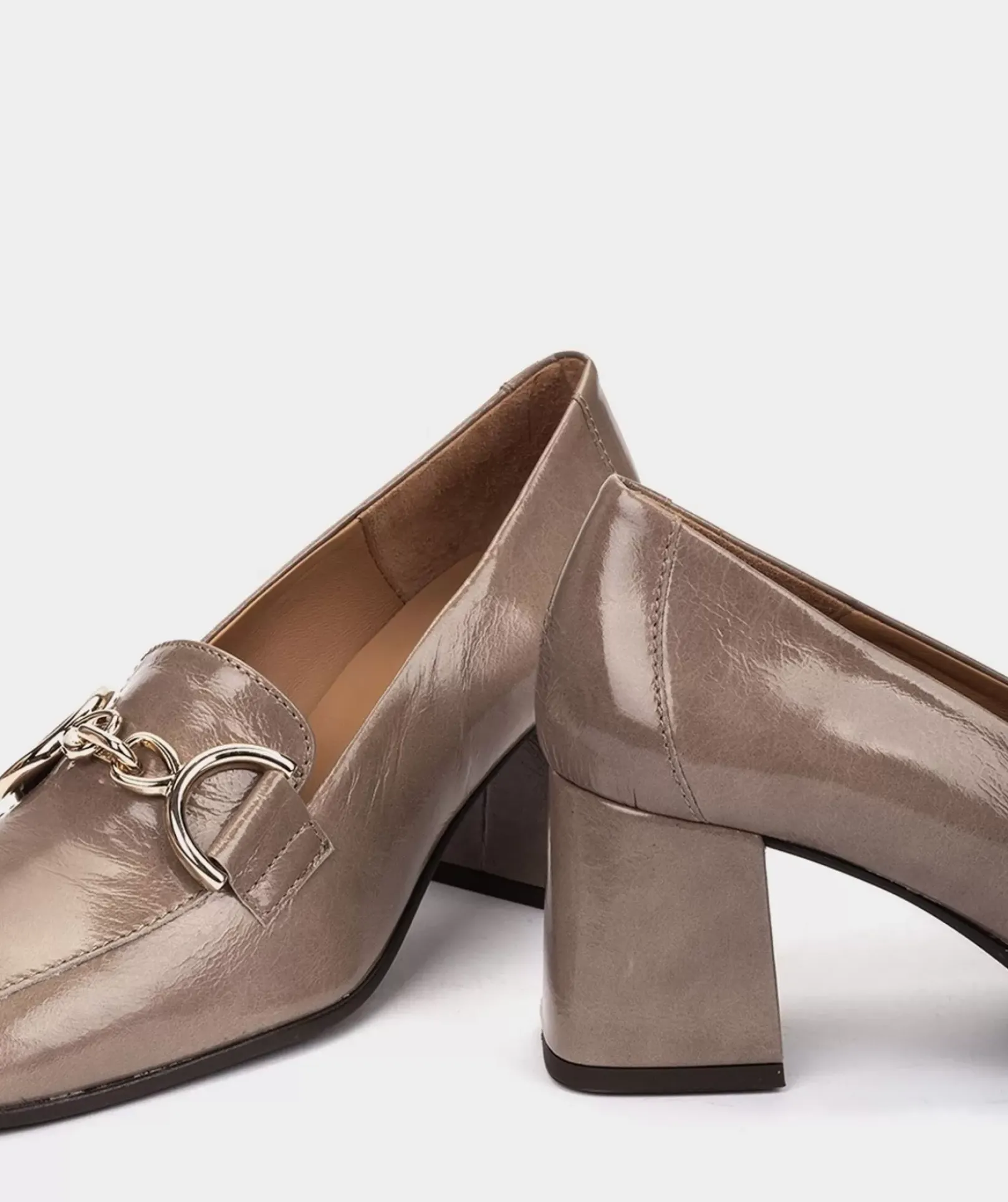 Chaussure Pedro Miralles Talons Hauts En Cuir Verni De Couleur Taupe Venice Peltro
